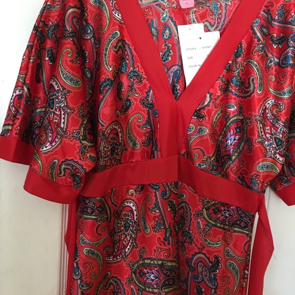 Multicolored Kimono styled dress. - Picture 2 of 11